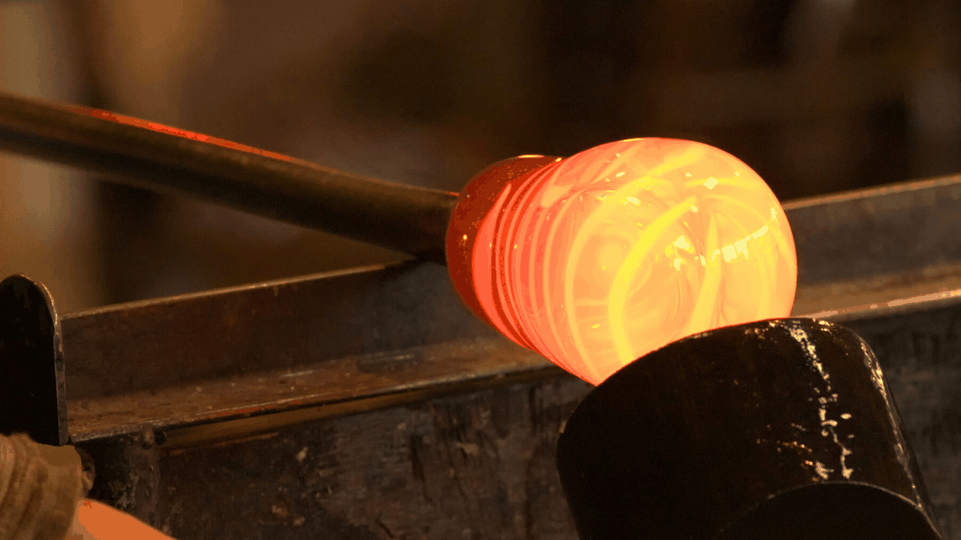 20" Glory hole rental for glass blowing with 3-hour block and 8 lbs glass usage per hour