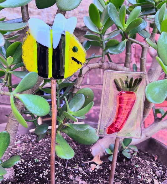 Fused Garden Stakes Class