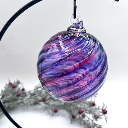 Fuscia/Ruby Twist Ornament