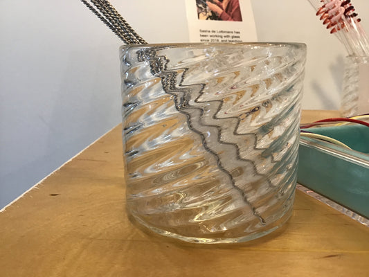 Twist cups