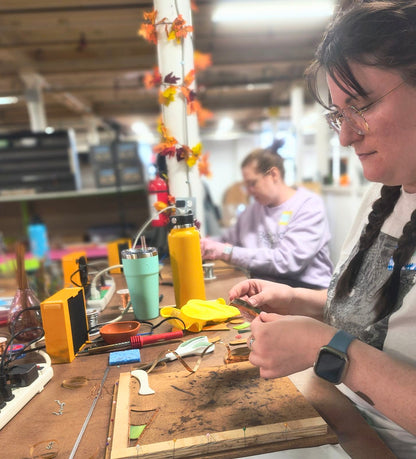 Valentine’s Day Stained Glass Classes ❤️