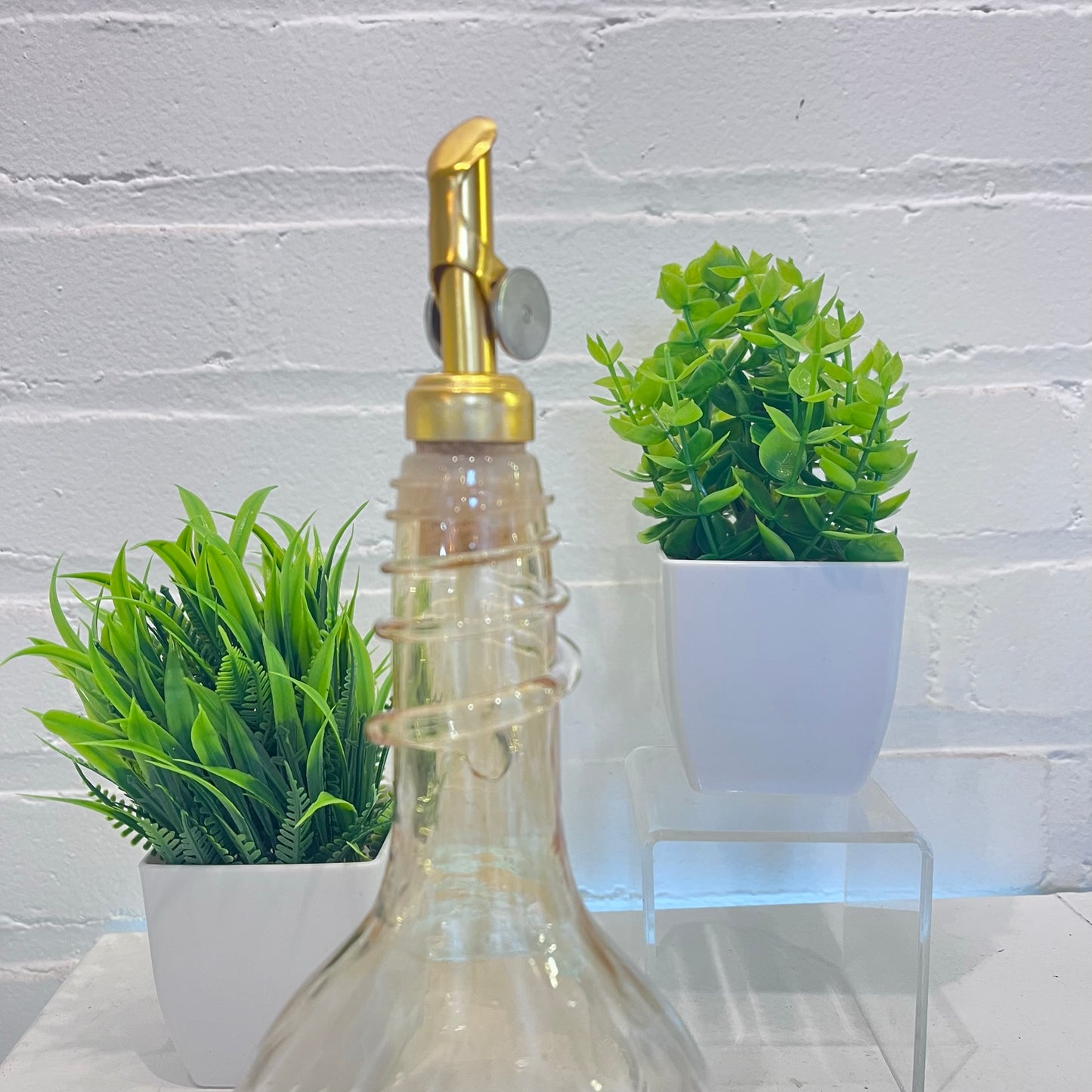 Topaz Spiral Oil & Vinegar Drizzler Bottles