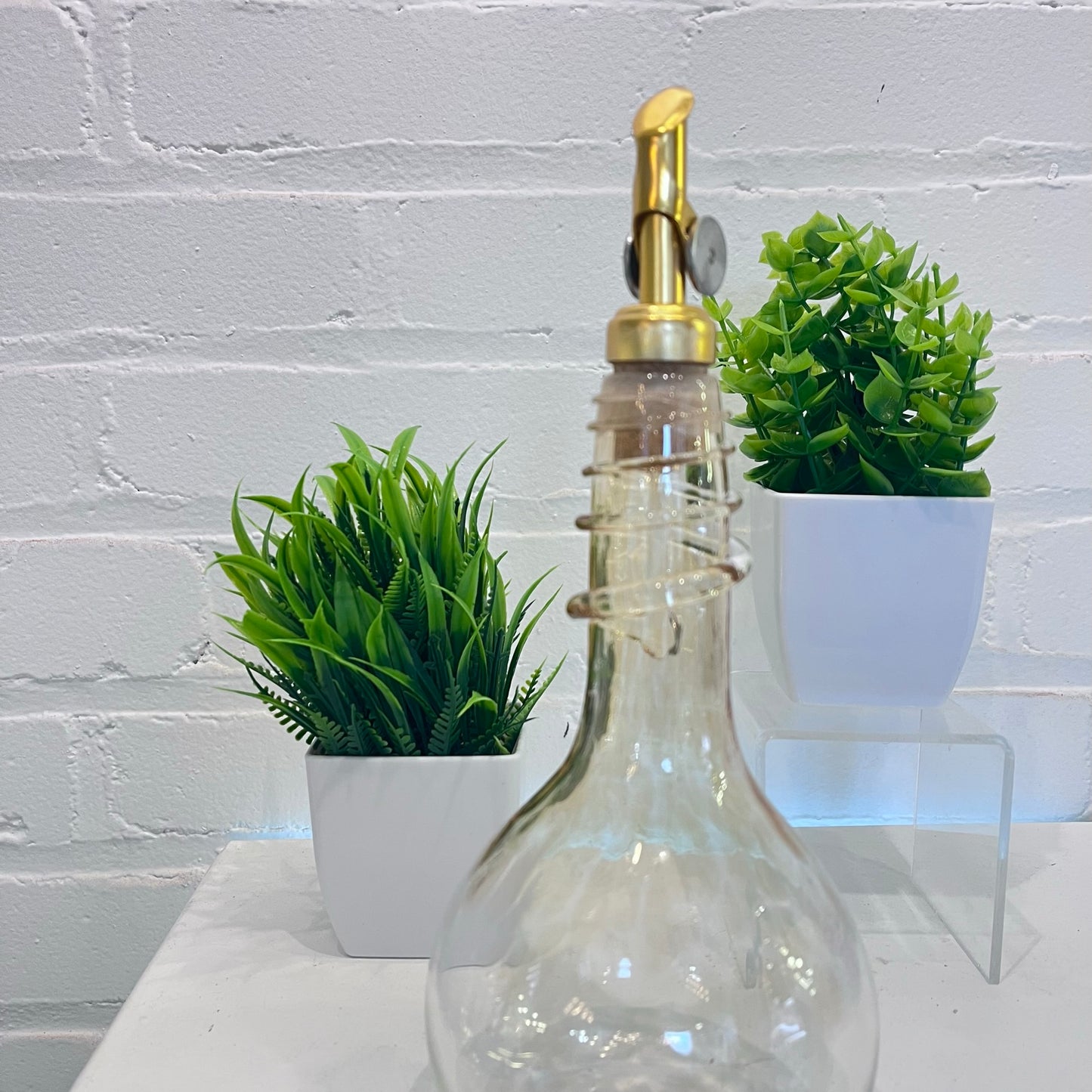 Topaz Spiral Oil & Vinegar Drizzler Bottles